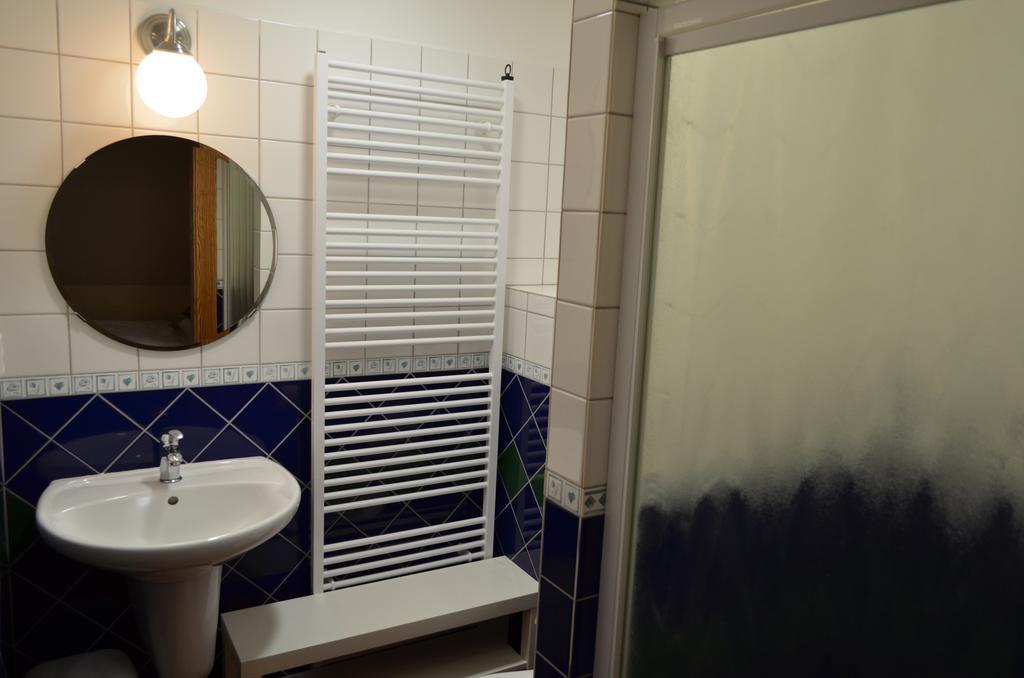 Restaurace A Penzion U Pešíků Červený Kostelec Quarto foto